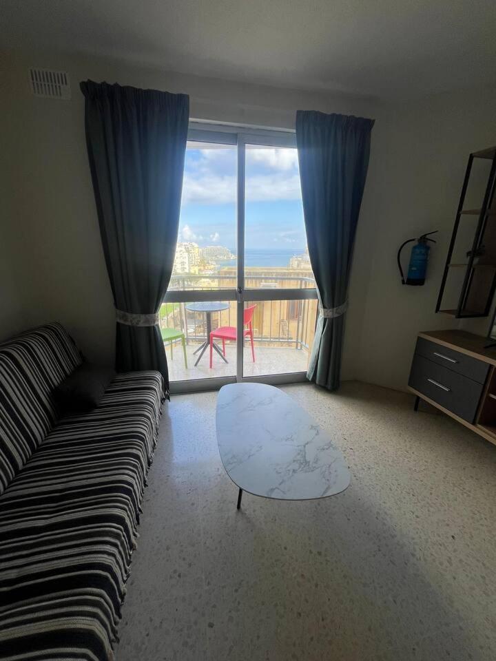 1 Bedrm Apt Seaview Balluta Bay سانت جوليان المظهر الخارجي الصورة